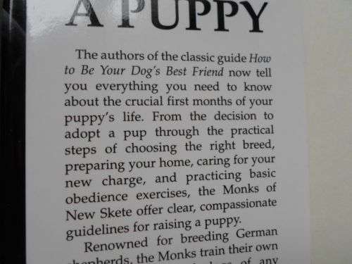 THE ART OF RAISING A PUPPY - THE MONKS OF NEW SKETE ( weight 600 grams )