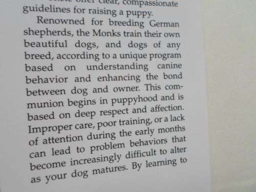 THE ART OF RAISING A PUPPY - THE MONKS OF NEW SKETE ( weight 600 grams )