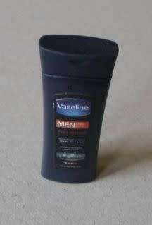 VASELINE MEN REPAIRING MOISTURE - CHECKERS LITTLE SHOP MINI ITEM