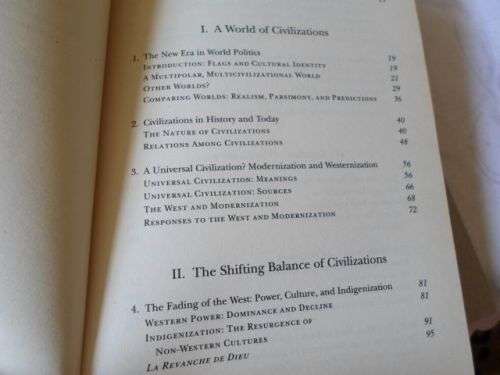 THE CLASH OF CIVILIZATIONS AND THE REMAKING OF THE WORLD ORDER - SAMUEL P HUNTINGTON ( weight 0,30 k