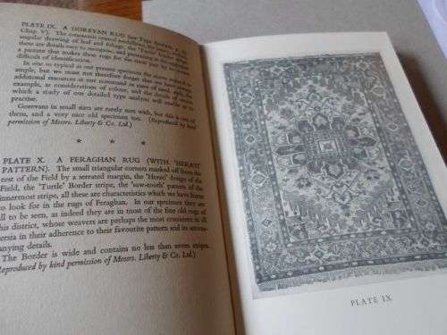 HOW TO IDENTIFY PERSIAN RUGS AND OTHER ORIENTAL RUGS - C.J. DELABERE MAY ( 0,20 kg )