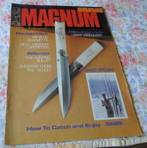 MAN MAGNUM MAGAZINE OCTOBER 1982 ( knives , bass fishing , )