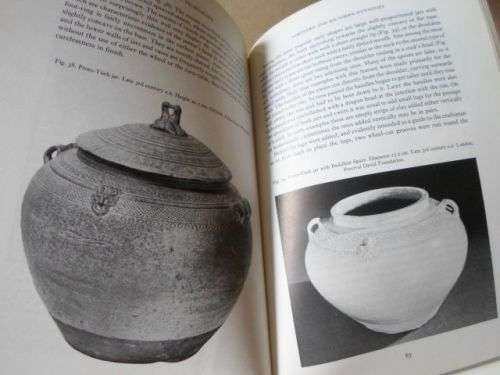 THE CHINESE POTTER - A PRACTICAL HISTORY OF CHINESE CERAMICS - MARGARET MEDLEY ( 0,70 kg )
