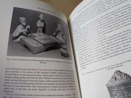 THE CHINESE POTTER - A PRACTICAL HISTORY OF CHINESE CERAMICS - MARGARET MEDLEY ( 0,70 kg )