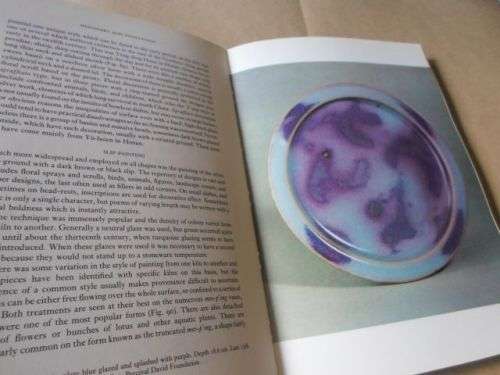 THE CHINESE POTTER - A PRACTICAL HISTORY OF CHINESE CERAMICS - MARGARET MEDLEY ( 0,70 kg )