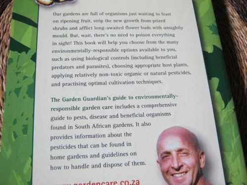 THE GARDEN GUARDIAN'S GUIDE TO ENVIRONMENTALLY-RESPONSIBLE GARDEN CARE - JOHAN GERBER
