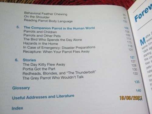 GUIDE TO A WELL-BEHAVED PARROT - MATTIE SUE ATHAN - BARRON`S