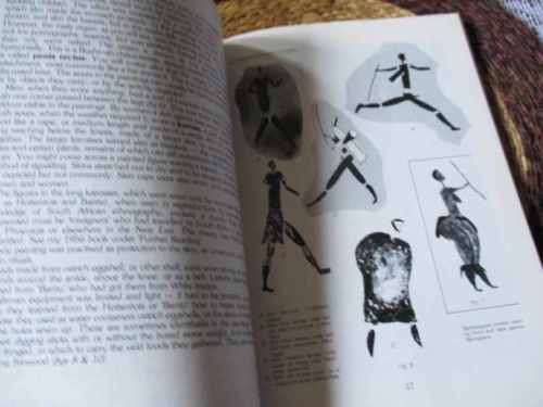 THE DRAKENSBERG BUSHMEN AND T HEIR ART - WITH A GUIDE TO THE ROCK PAINTING SITES - A.R. WILLCOX