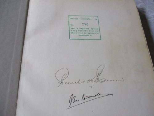 OTJIWARONGO 1906 - 1981 DR PAUL VAN DER MERWE ( GETEKEN )