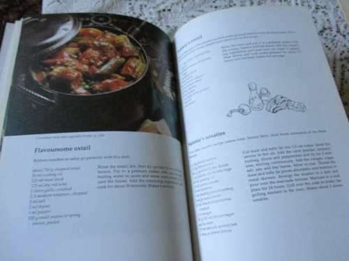 WINNING RECIPES 1 FROM HUISGENOOT - ANNETTE HUMAN