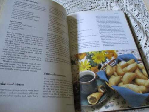 WINNING RECIPES 2 FROM HUISGENOOT - ANNETTE HUMAN