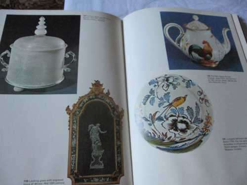 THE ANTIQUE COLLECTOR`S ILLUSTRATED DICTIONARY