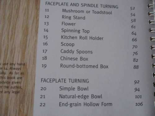 WOODTURNING - STEP-BY-STEP INSTRUCTIONS FOR 22 INSPIRING PROJECTS - PHIL IRONS