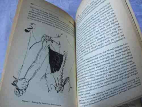 APPLIED KINESIOLOGY - MUSCLE RESPONSE IN DIAGNOSIS, THERAPY AND PREVENTITIVE MEDICINE