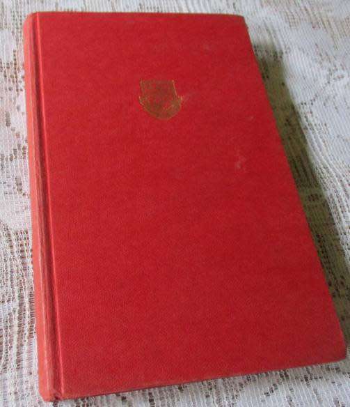 BENEATH THE LION BOLD - THE STORY OF THE GREEN AND SEA POINT BOY`S HIGH SCHOOL - FRANK QUINN