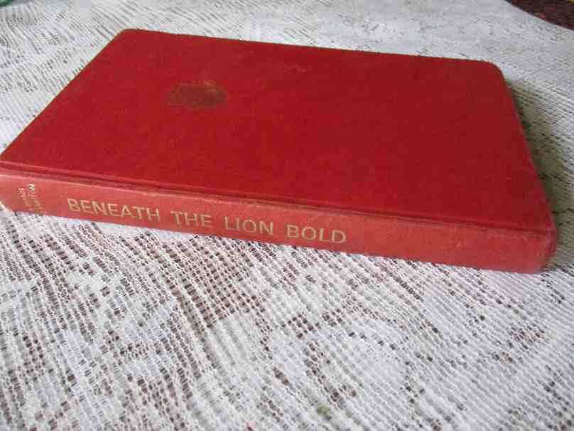 BENEATH THE LION BOLD - THE STORY OF THE GREEN AND SEA POINT BOY`S HIGH SCHOOL - FRANK QUINN
