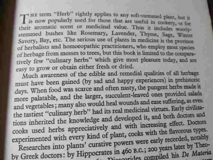 PLEASURES OF HERBS - AUDREY WYNNE HATFIELD