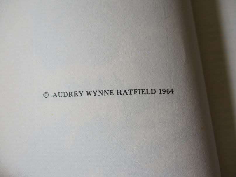 PLEASURES OF HERBS - AUDREY WYNNE HATFIELD