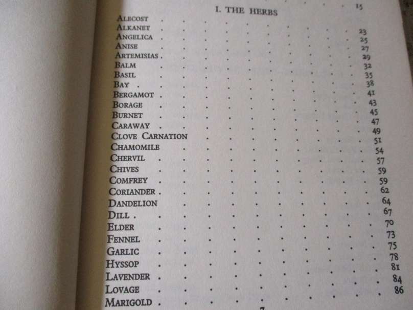 PLEASURES OF HERBS - AUDREY WYNNE HATFIELD