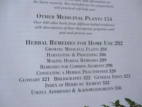 THE ENCYCLOPEDIA OF MEDICINAL PLANTS - A PRACTICAL REFERENCE GUIDE TO OVER 550 KEY HERBS & THEIR MED