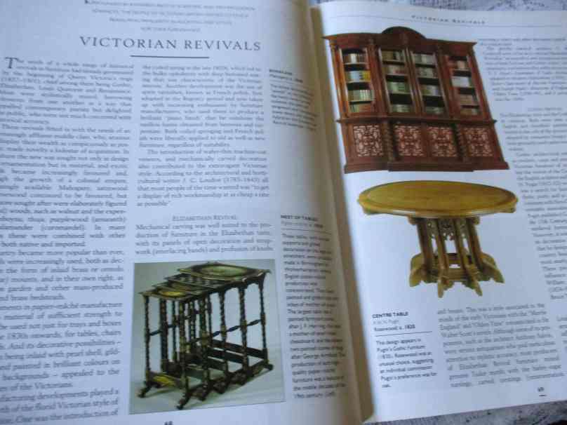 THE ILLUSTRATED HISTORY OF ANTIQUES - THE ESSENTIAL REFERENCE FOR ALL ANTIQUE LOVERS AND COLLECTORS