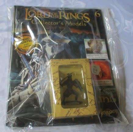 LORD OF THE RINGS FIGURINE