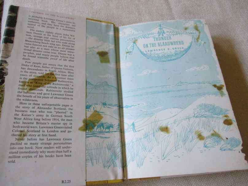 THUNDER ON THE BLAAUWBERG - LAWRENCE G GREEN ( damaged )