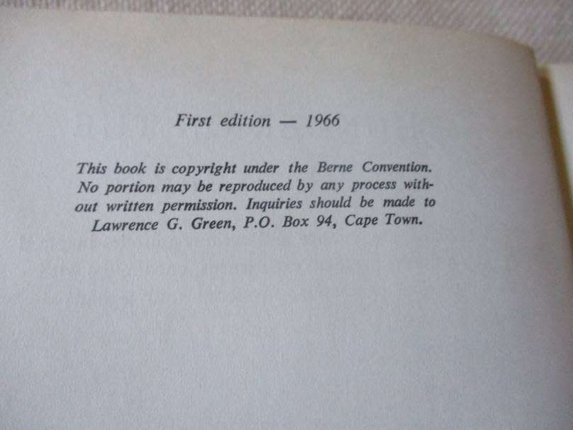 THUNDER ON THE BLAAUWBERG - LAWRENCE G GREEN ( damaged )