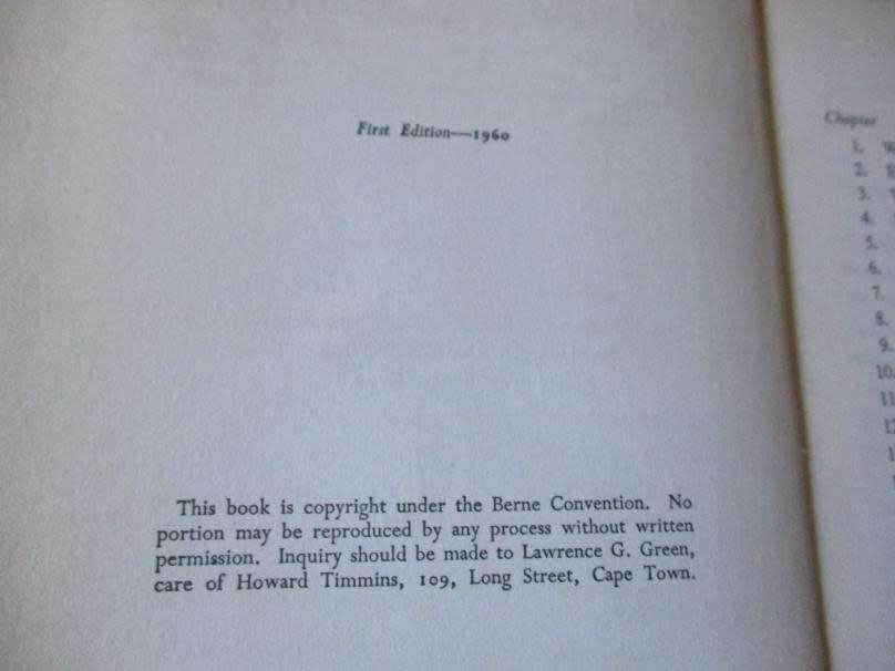 EIGHT BELLS AT SALAMANDER - LAWRENCE G GREEN ( damaged )