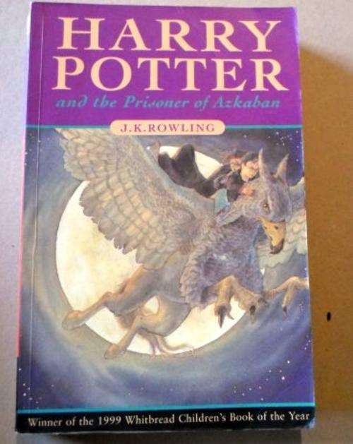 HARRY POTTER AND THE PRISONER OF AZKABAN - J.K. ROWLING