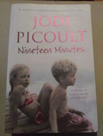 NINETEEN MINUTES - JODI PICOULT