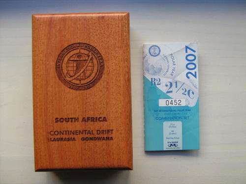 2007 Polar year in wooden box