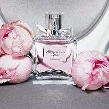 "  DIOR"  'MISS DIOR CHERIE " eau de toilette perfume(100ml) ..the classy fragrance