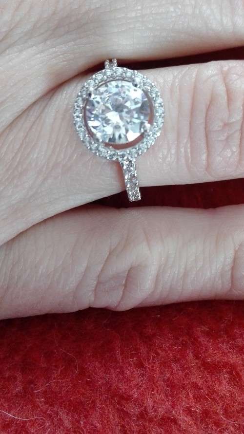 2CT MOISSANITE DIAMOND RING IN .925 STERLING SILVER COVER WITH PLATINUM