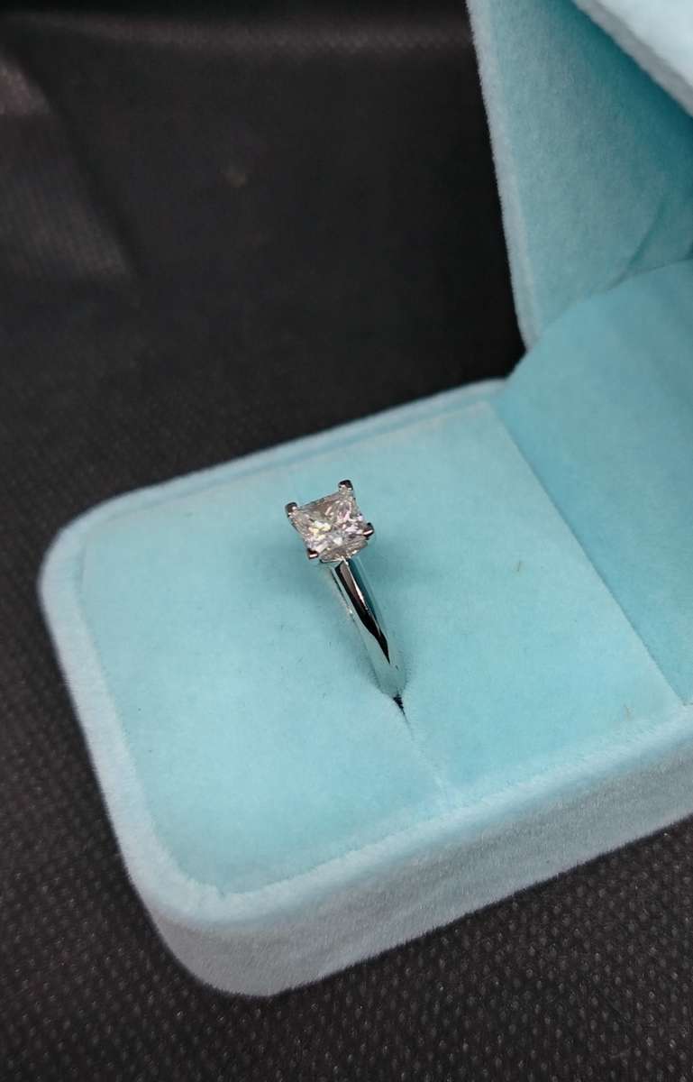 BRAND NEW CERTIFIED 1CT PRINCESS CUT SOLITAIRE MOISSANITE Set in 18KT WHITE GOLD SETTING