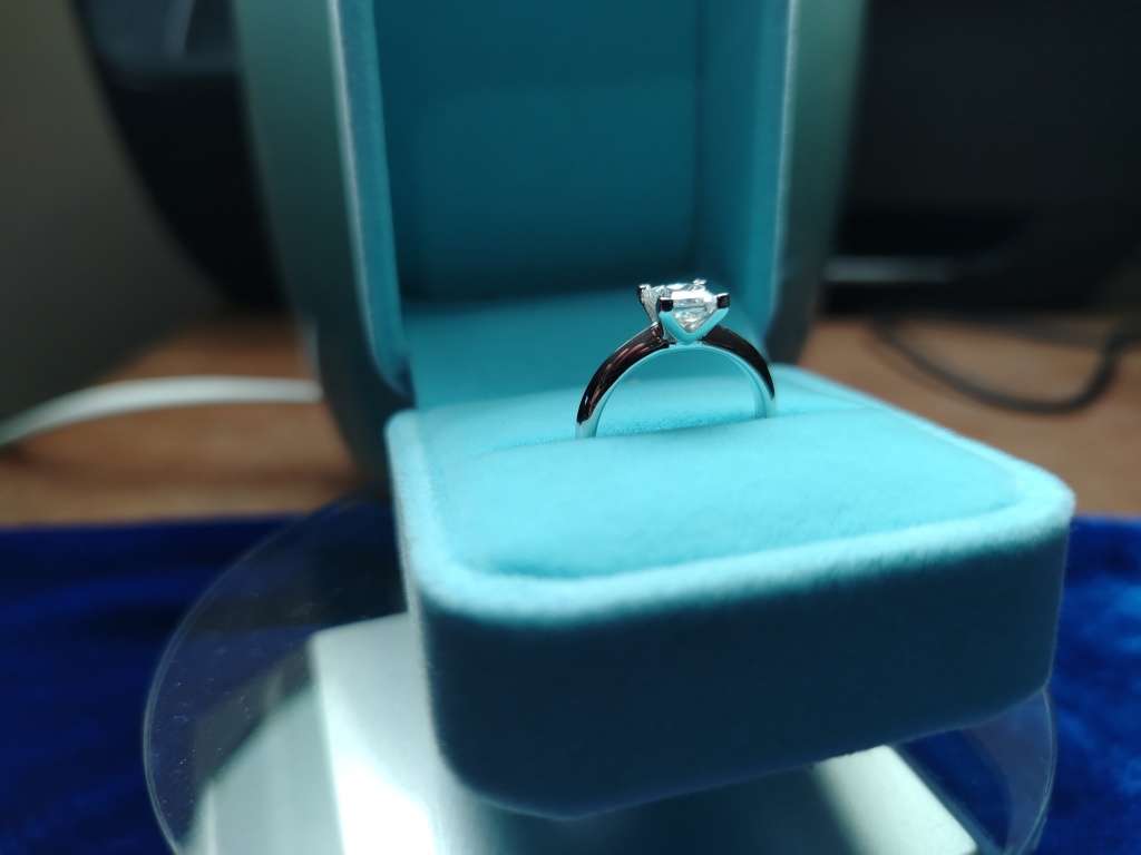 BRAND NEW CERTIFIED 1CT PRINCESS CUT SOLITAIRE MOISSANITE Set in 18KT WHITE GOLD SETTING