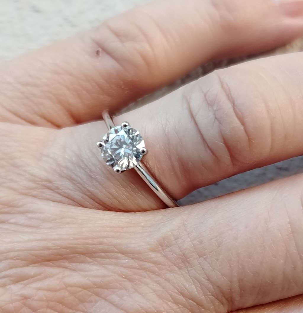 IGI Certified 1.07 Lab Grown Diamond Ring in 14K Solid White Gold Setting