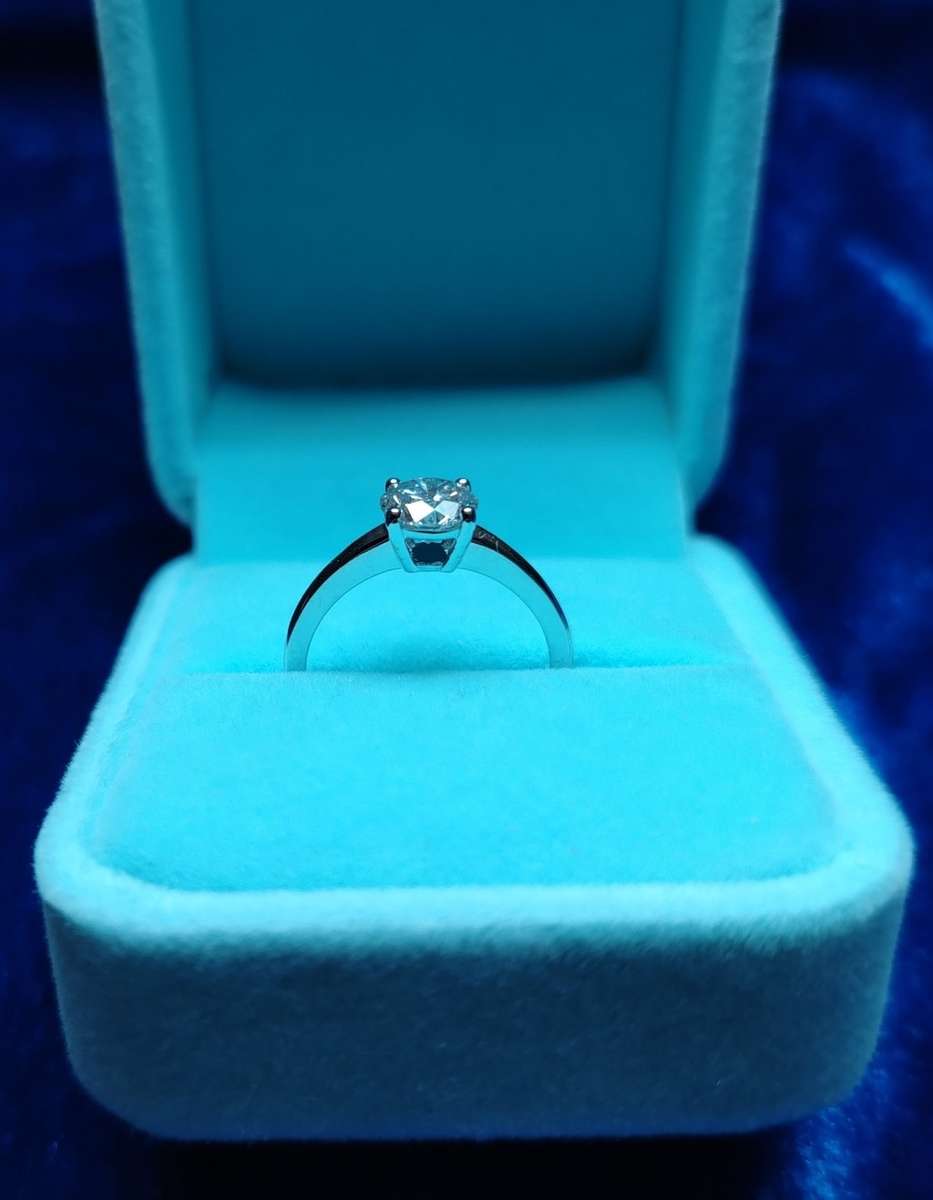 IGI Certified 1.07 Lab Grown Diamond Ring in 14K Solid White Gold Setting