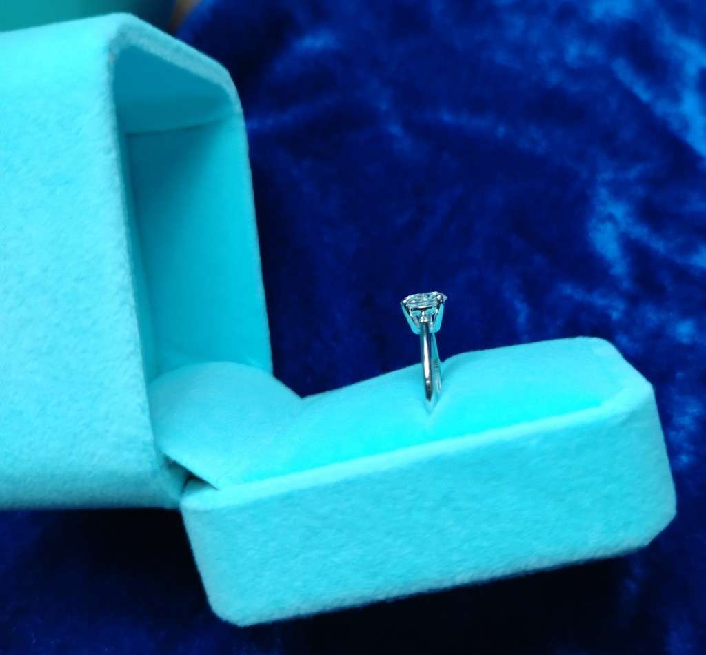 IGI Certified 1.07 Lab Grown Diamond Ring in 14K Solid White Gold Setting