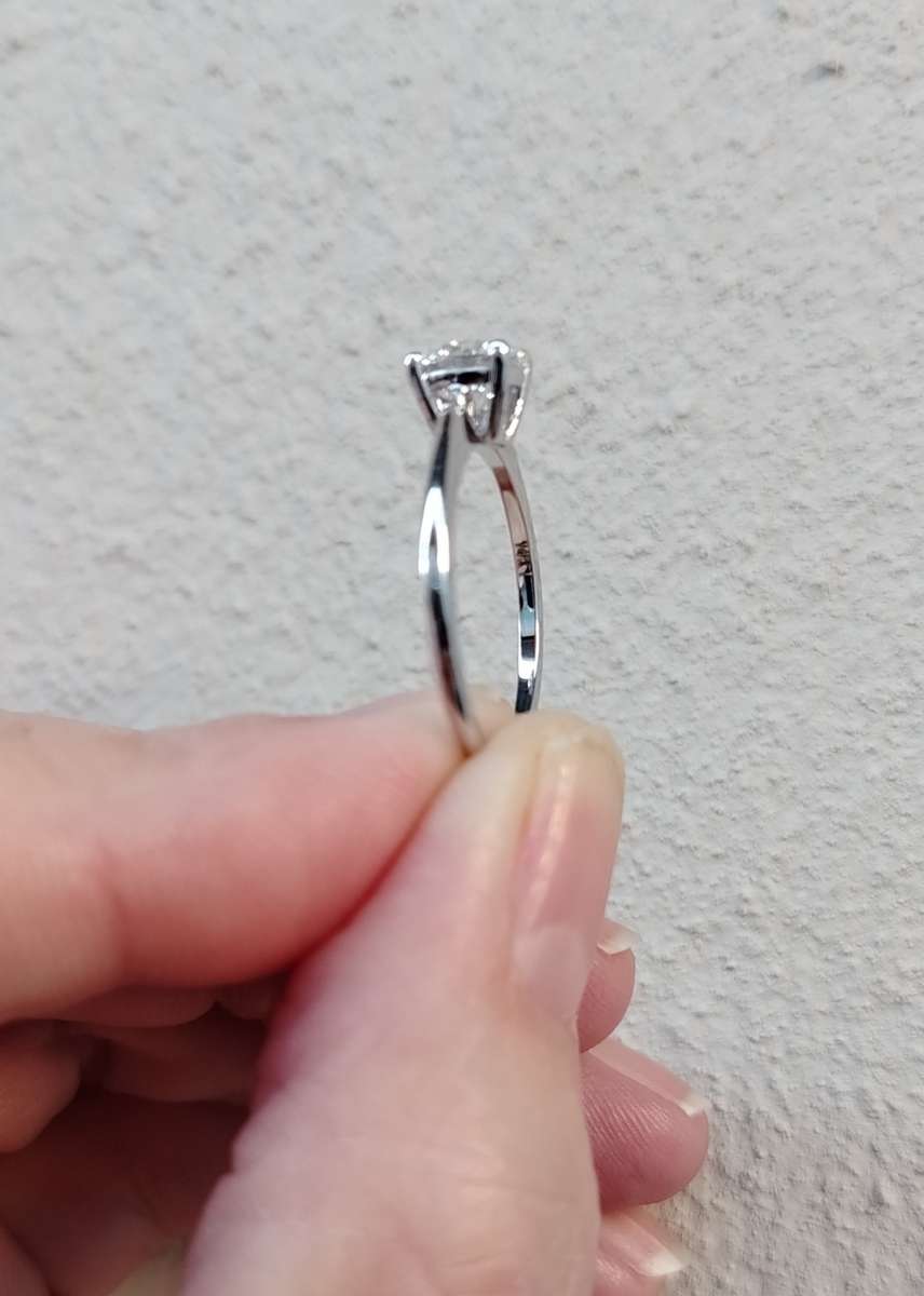 IGI Certified 1.07 Lab Grown Diamond Ring in 14K Solid White Gold Setting