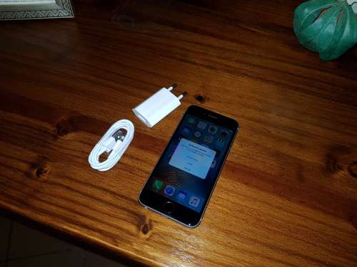 Apple iPhone 6s 16GB (Excellent Condition)