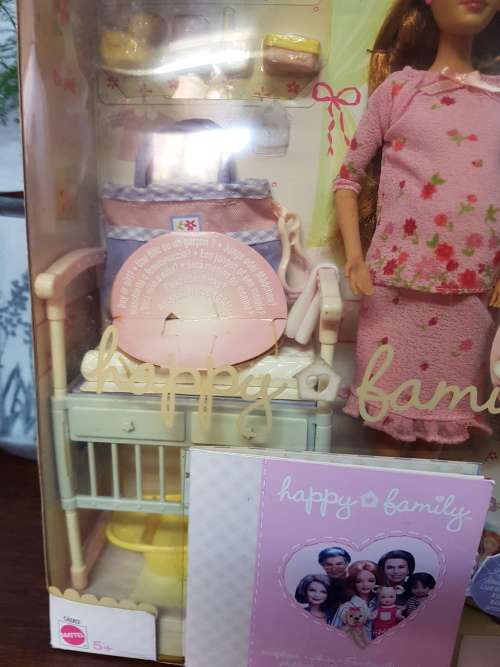 Barbie Happy Family