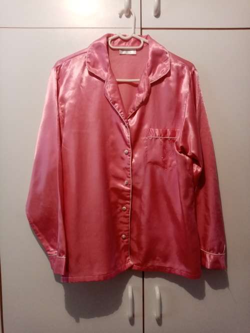 Pink satin pyjama top S