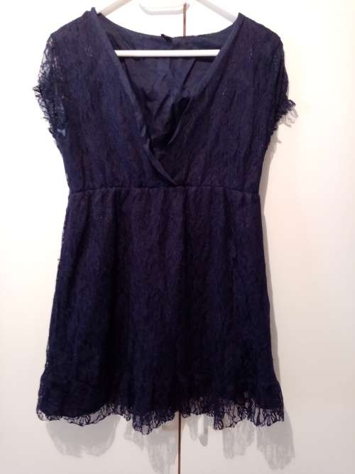 Navy lace top 34-36