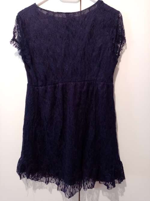 Navy lace top 34-36