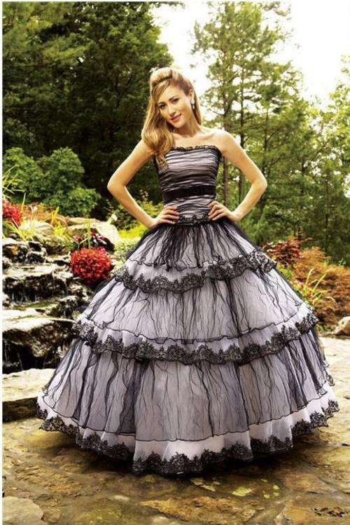 THIS WEEKEND ONLY !!!!! ---- Fairy Tale Wedding Gown / Matric Farewell Gown ---- Custom Made