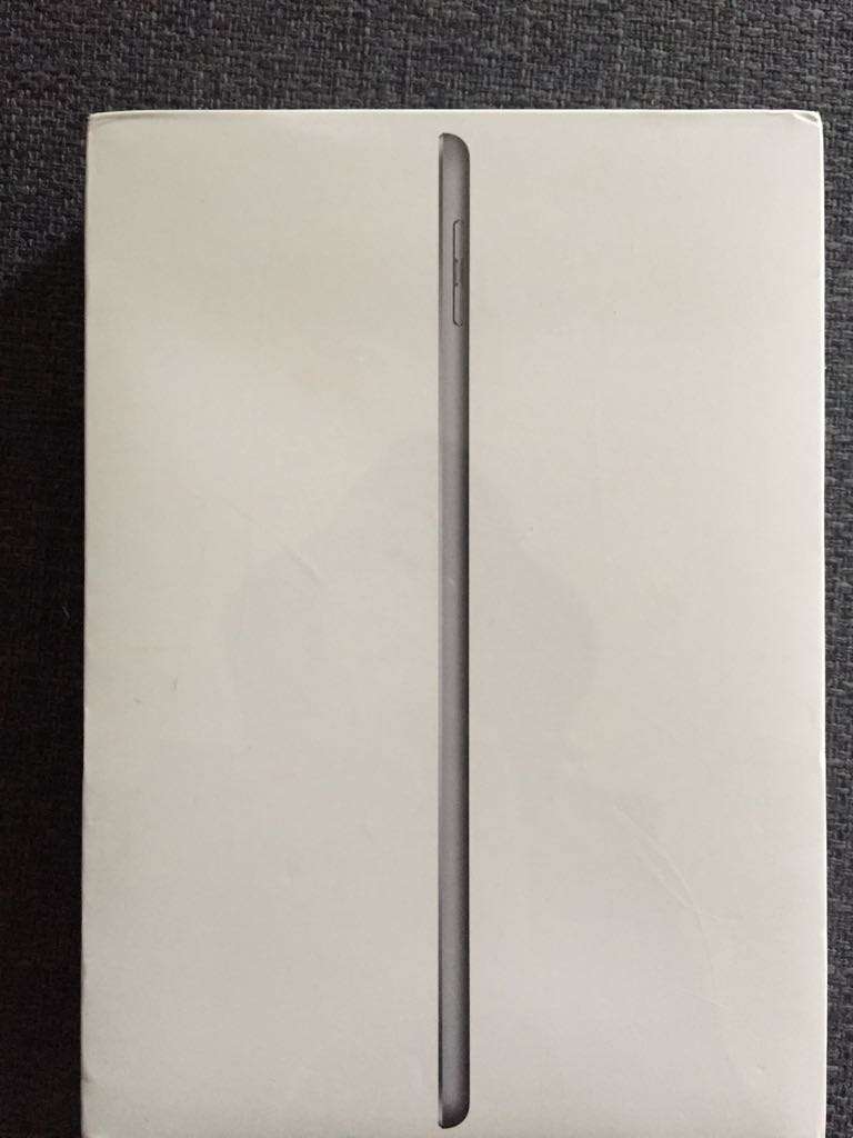 >>BLACK FRIDAY ONLY<< | Apple iPad with WiFi, 128GB, Space Gray (2017 Model)
