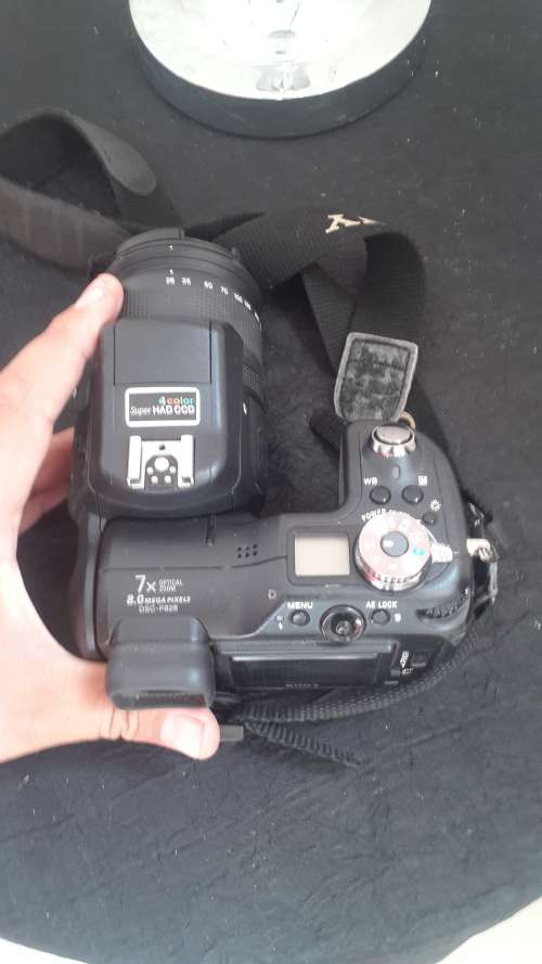 WOW!! SONY CYBERSHOT 4 COLOR SUPER HAD CCD MASSIVE BARGAIN STARTING AR R1