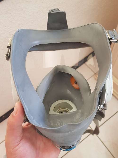 Ligarex Swiss made gas mask MASSIVE BARGAIN STARTING AT R1