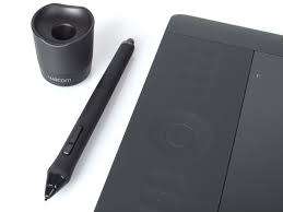 Wacom Intuos Pro Medium Pen Tablet. [TAKE DIGITAL PHOTOGRAPHY, ART & DESIGN TO ANOTHER LEVEL]